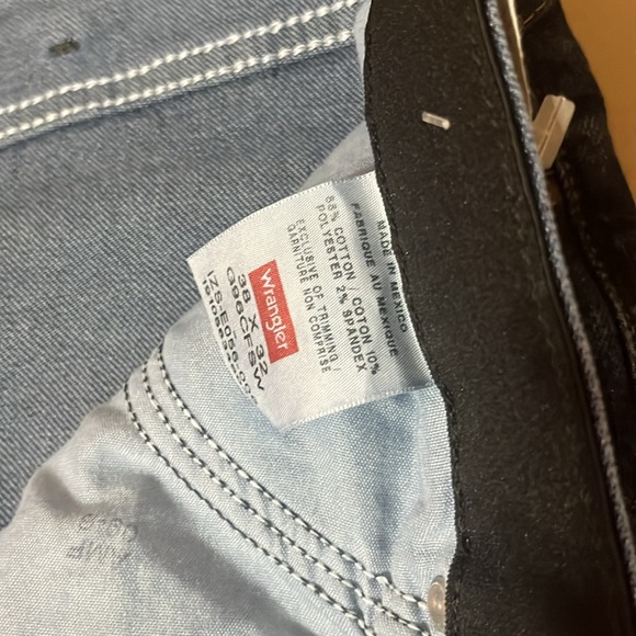 Wrangler Performance Jeans - Picture 5 of 8